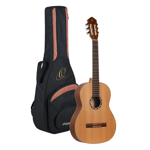 Ortega Family R122SN guitare classique 4/4 housse cèdre