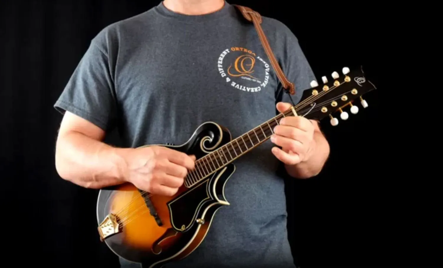 Ortega OSM-BR sangle mandoline cuir brun